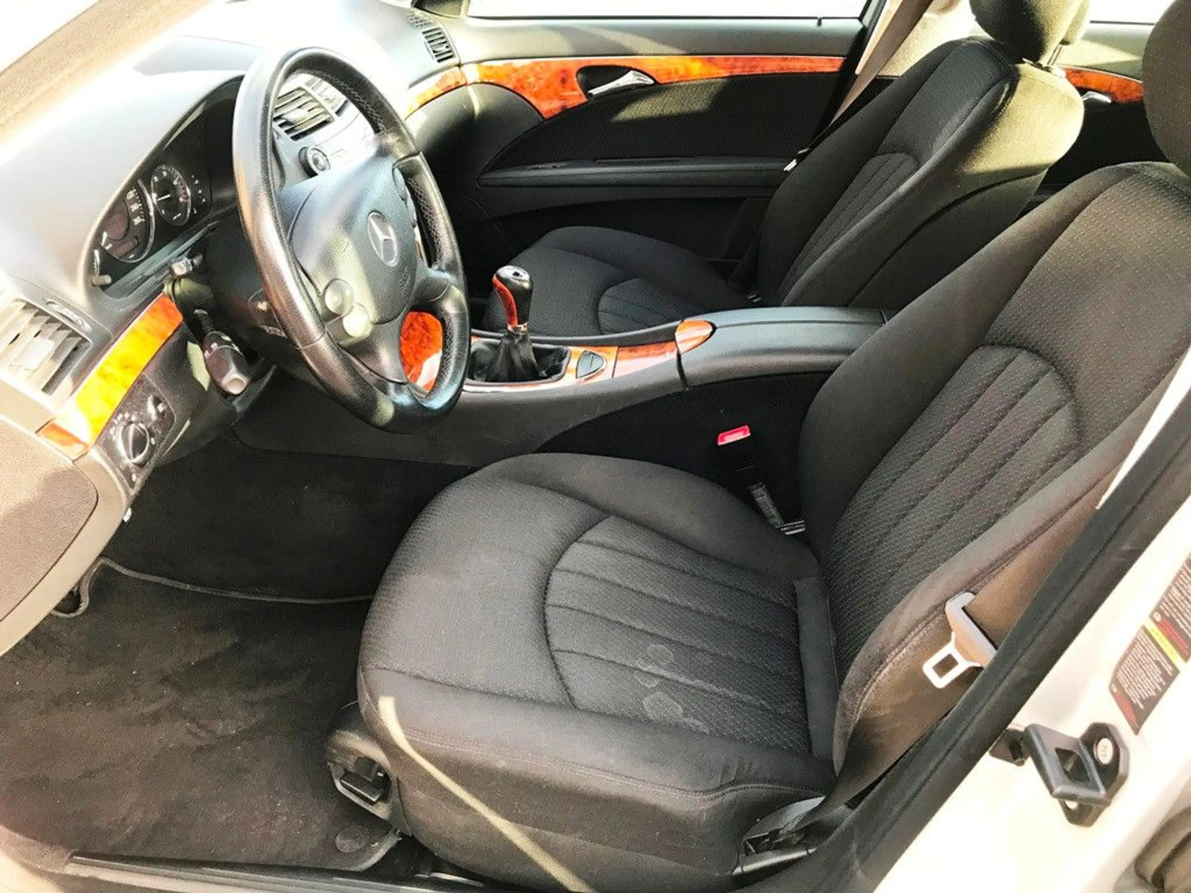Mercedes-Benz E 220 E -Klasse Lim. E 220 CDI/1.Hand/Tüv Neu — photo 12