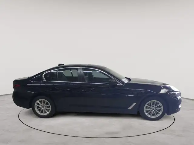 BMW 5 Series view 3