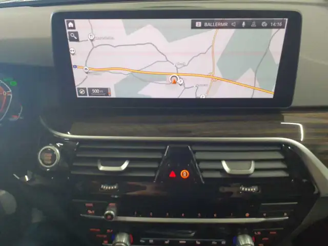 BMW 5 Series view 12