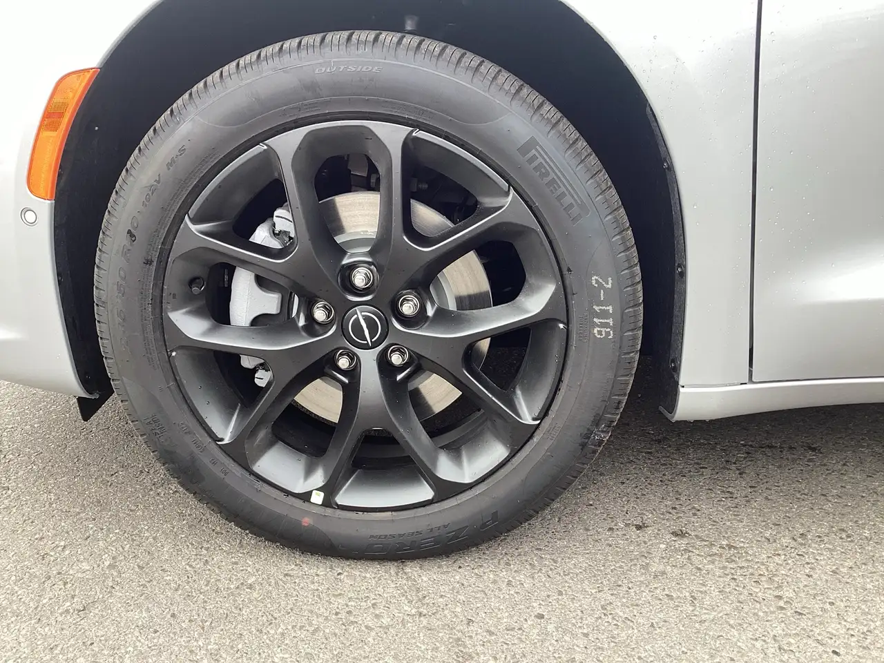 Chrysler Pacifica снимка Chrysler Pacifica
