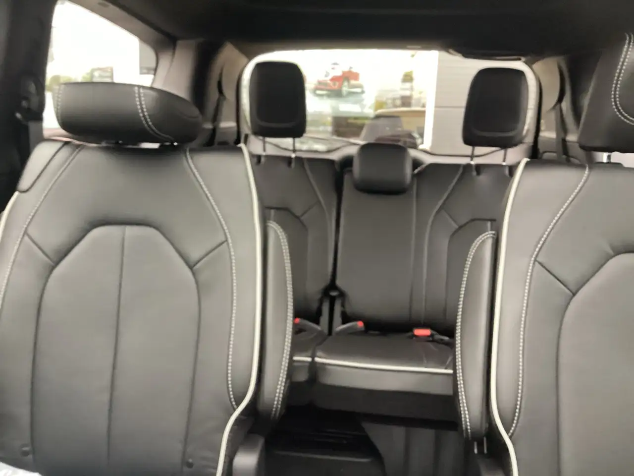 Chrysler Pacifica снимка Chrysler Pacifica