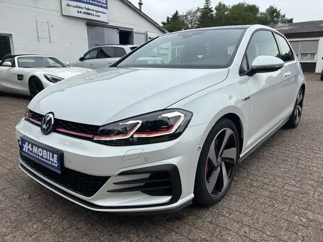 Volkswagen Golf VII Lim. GTI Performance DSG LED Pano Navi