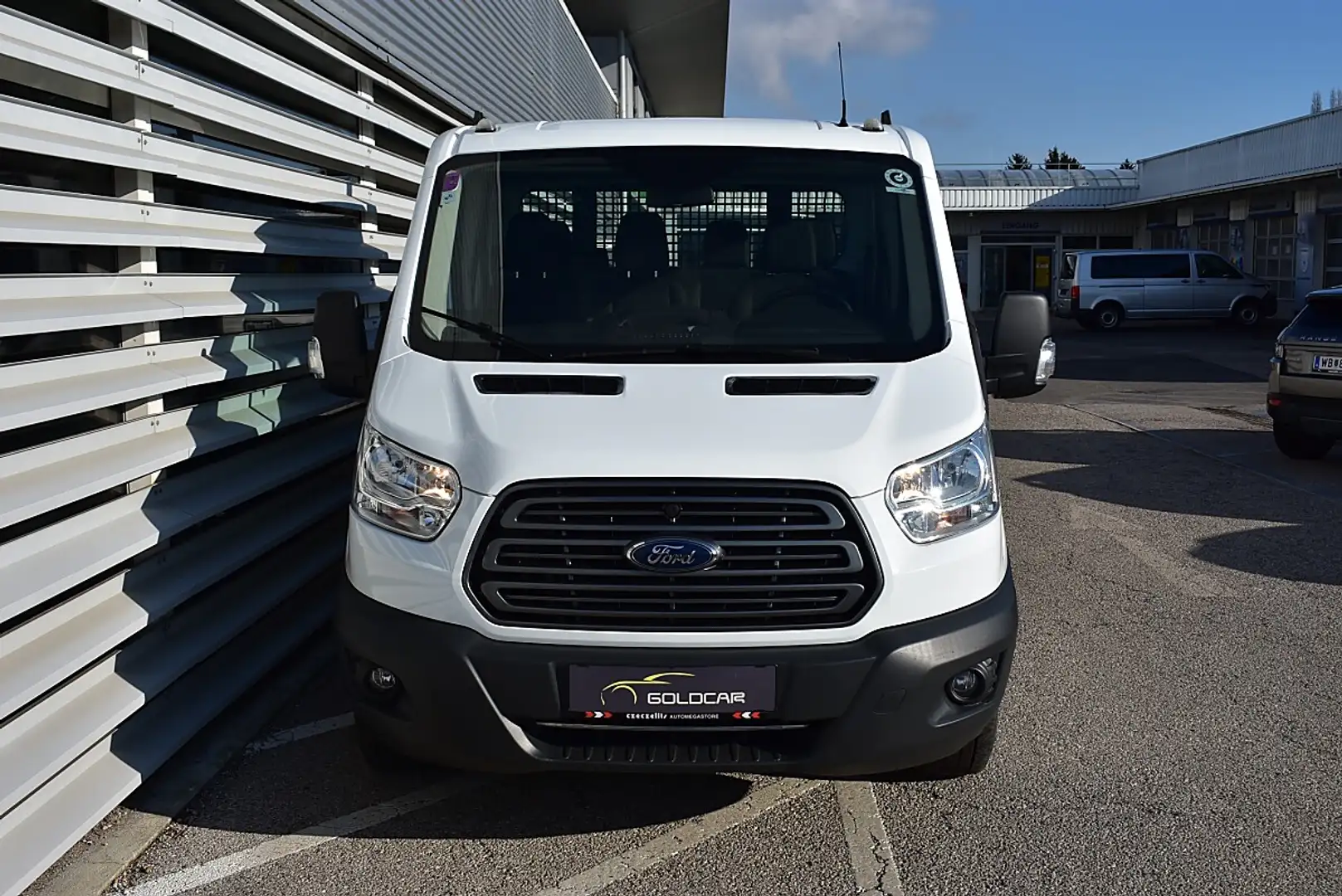 Ford Transit Transit Fahrgestell 2,0 TDCi L2H1 350 DK Trend Weiß - 2