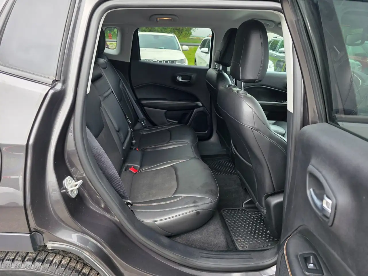 Jeep Compass снимка Jeep Compass