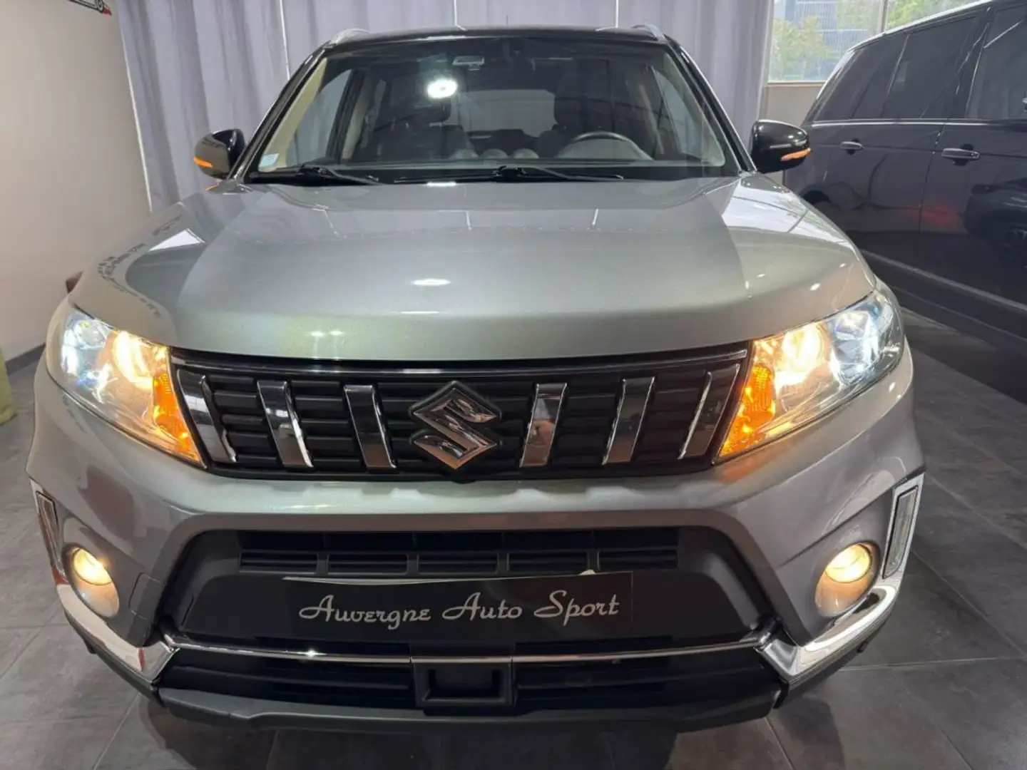 Suzuki Vitara 1.4 Boosterjet Auto Allgrip Style Gri - 2