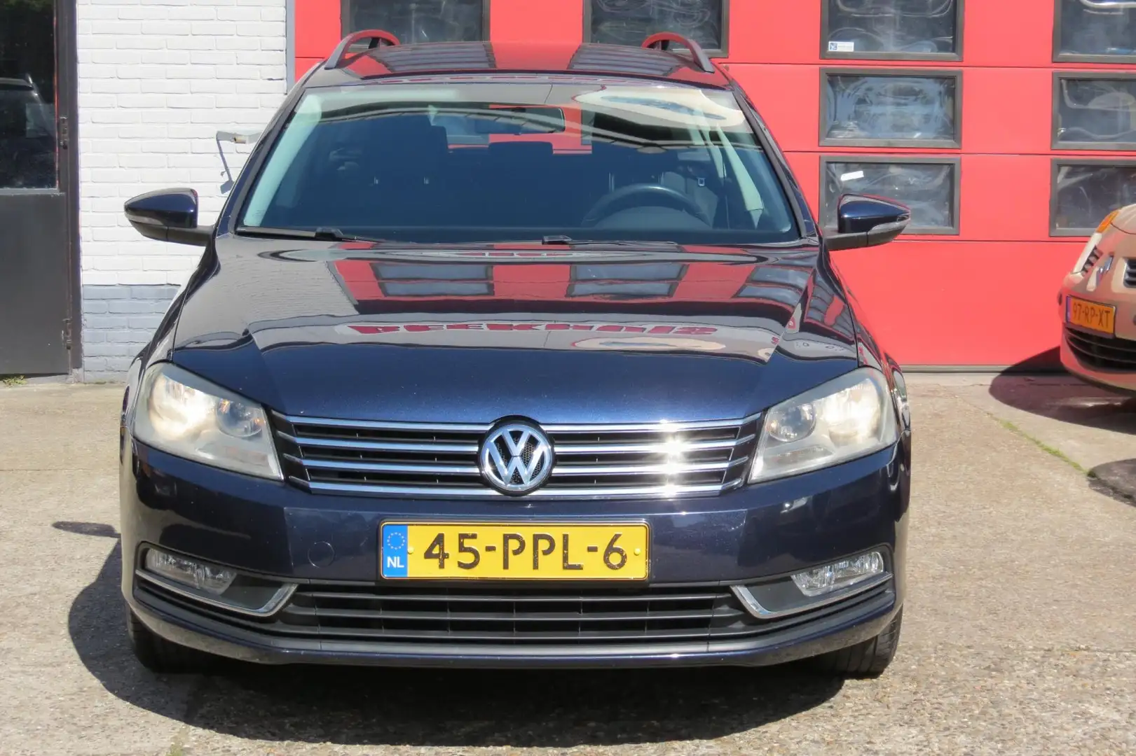 Volkswagen Passat Variant 1.4 TSI Trendline BlueMotion , AIRCO , TREKHAAK Blauw - 2