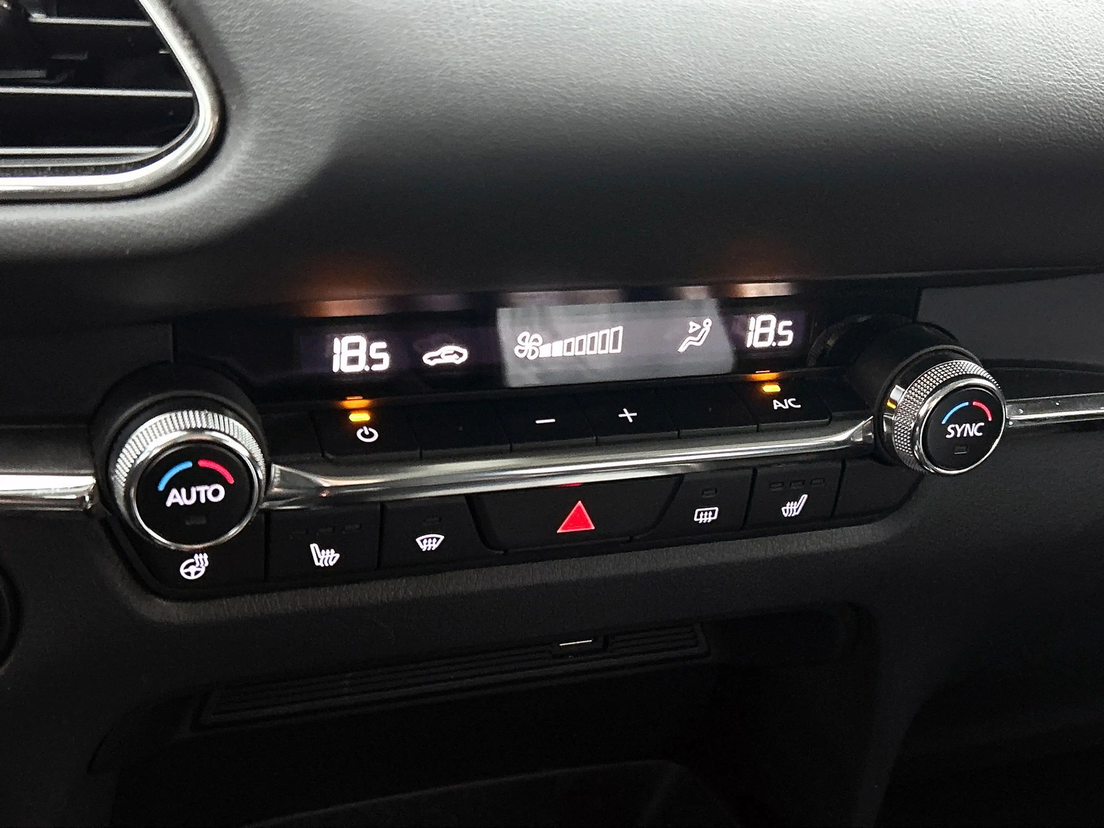 Mazda CX-30 2.0 e-SkyActiv-X M Hybrid Sportive | Camera | Stoe — photo 19