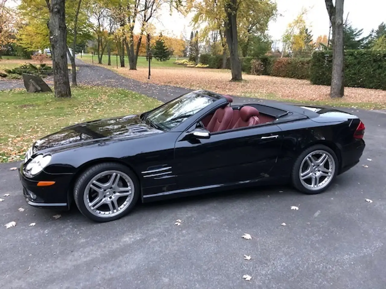Mercedes-Benz SL снимка Mercedes-Benz SL