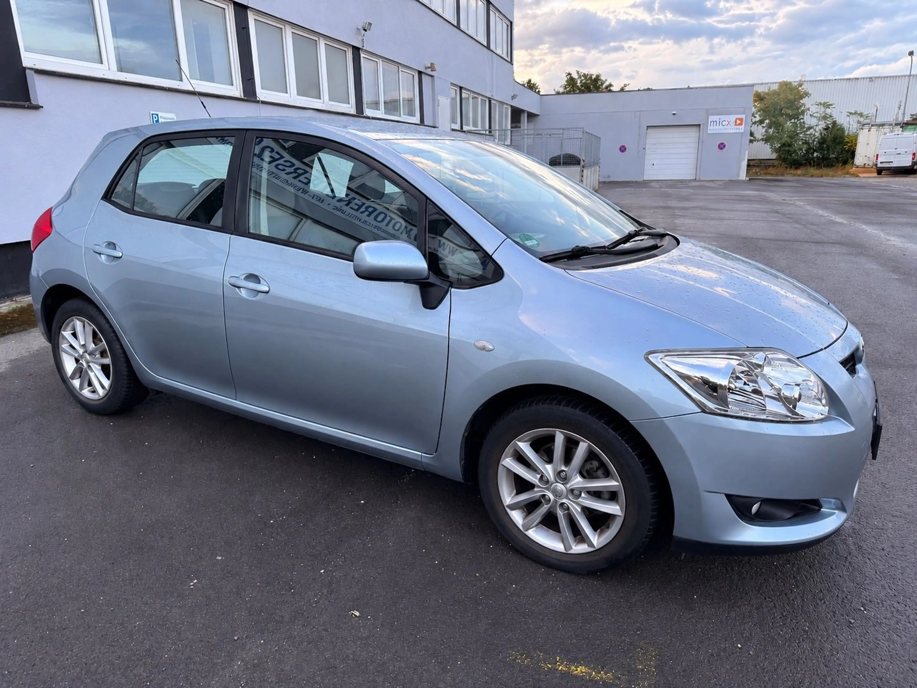 Toyota Auris Life — photo 3