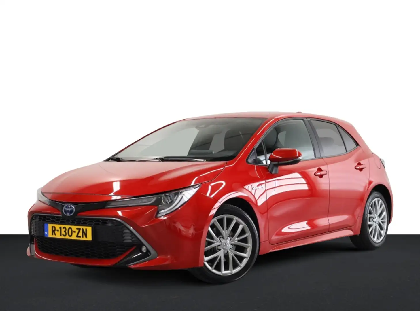 Toyota Corolla 1.8 Hybrid Style Edition Rood - 1