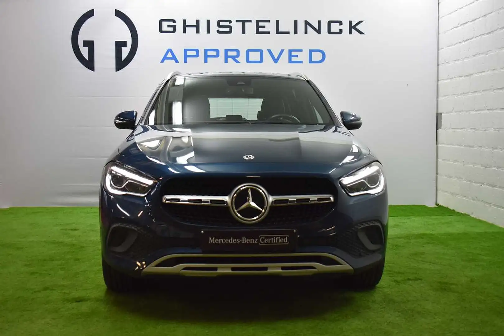 Mercedes-Benz GLA 180 d Off-Roader|Mbux|Camera|ActiveLane|Bi-Zone Airco Bleu - 2
