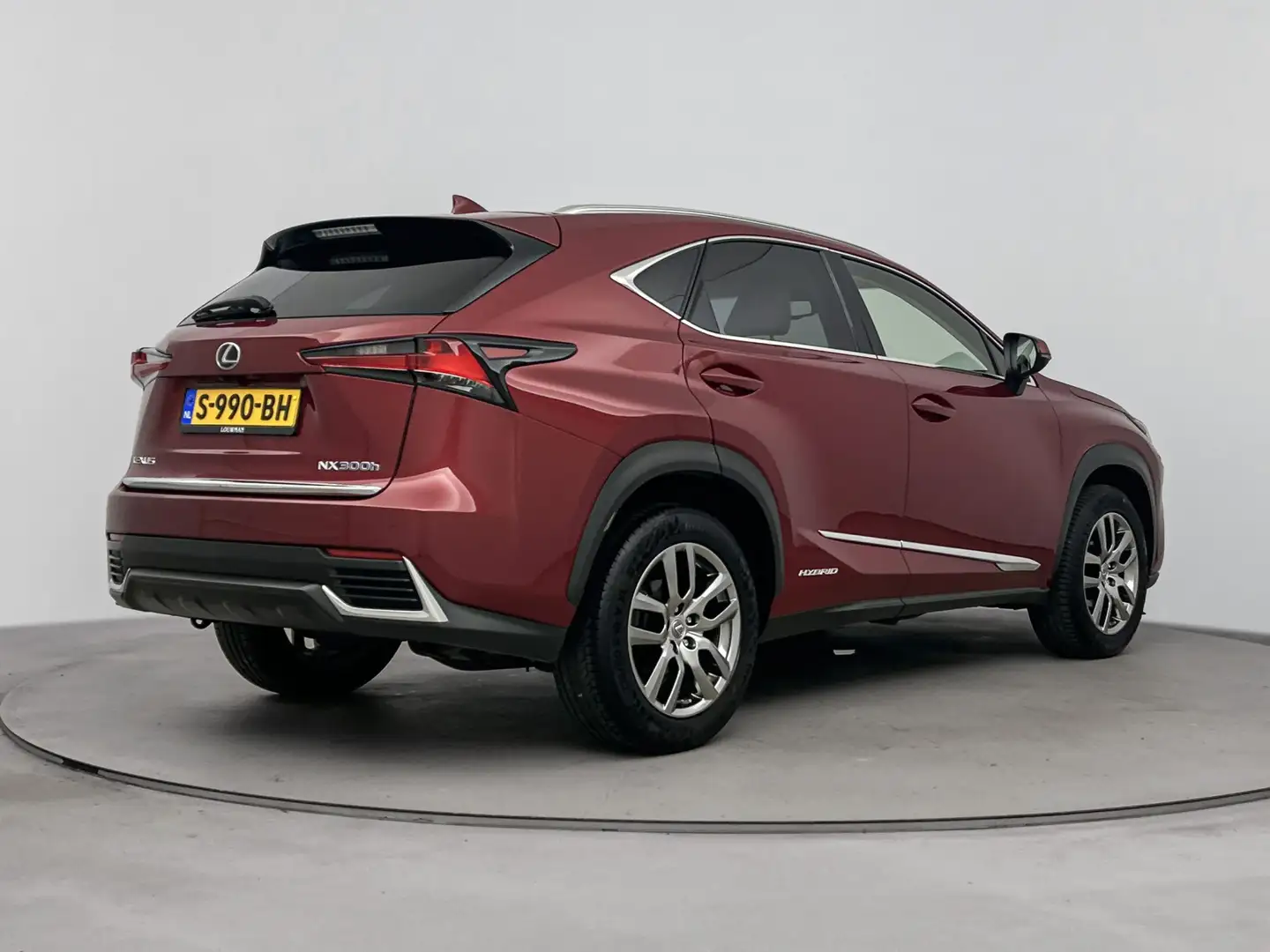 Lexus NX 300h AWD Luxury Line Limited | Navigatie | Stoelverwarm Rouge - 2