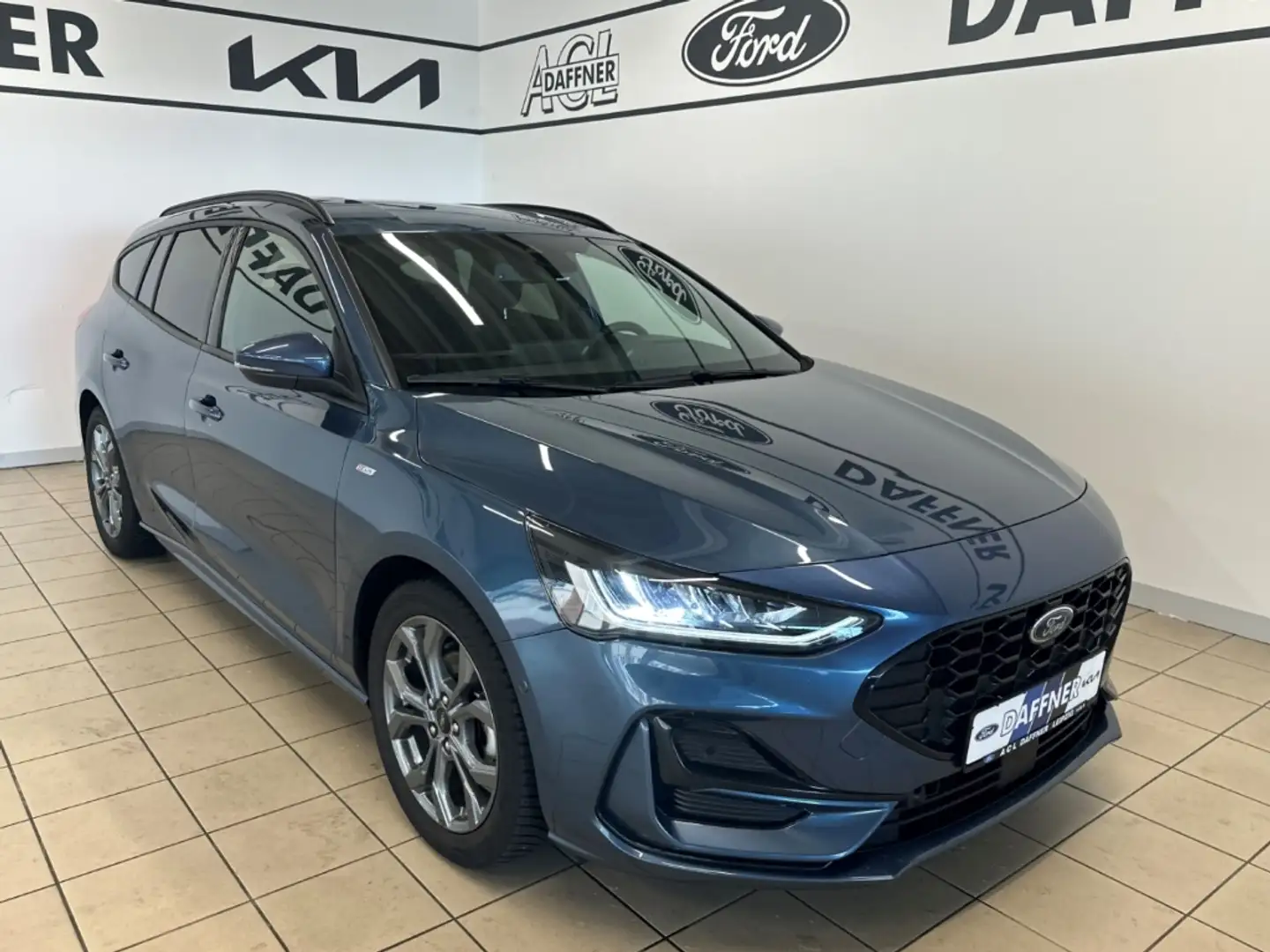 Ford Focus Turnier ST-Line X 1.0 EcoBoost Mild-Hybrid EU6d Blau - 1