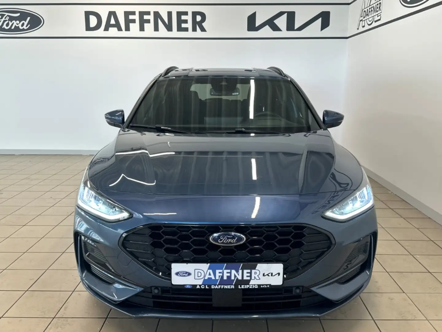 Ford Focus Turnier ST-Line X 1.0 EcoBoost Mild-Hybrid EU6d Blau - 2