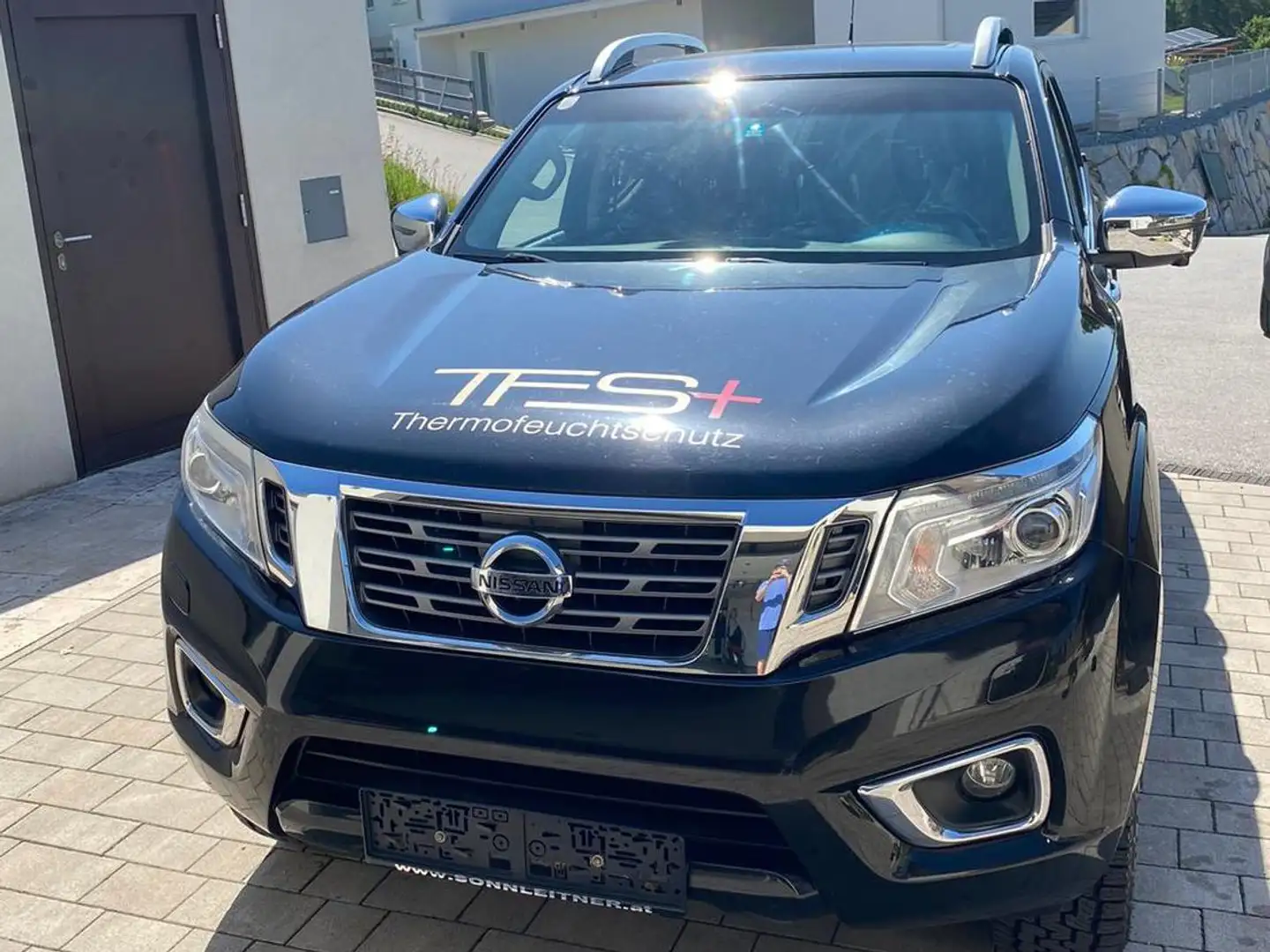 Nissan Navara Nissan Navara NP300 D231 2.3 dCi 4x4 | Schwarz - 2