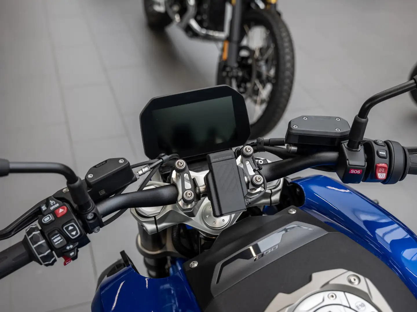 BMW R 1 300 R KOMFORT-P. DYNAMIC-P. GRIFFHEIZUNG Bleu - 2