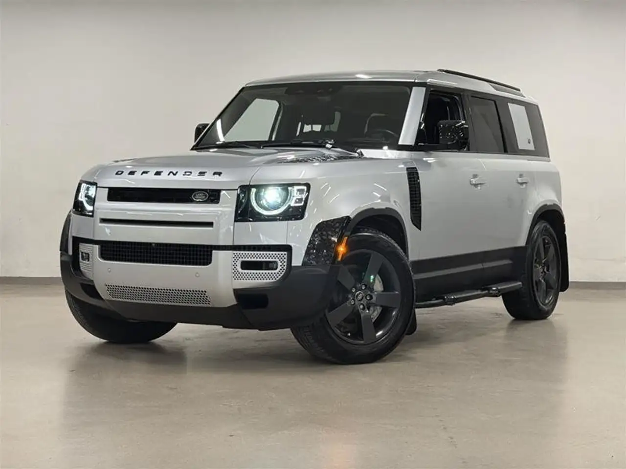 2023 Land Rover Defender