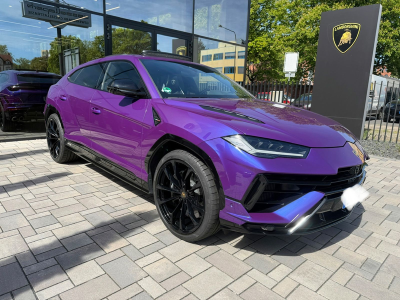 Lamborghini Urus S"Viola Mithras-Nero Ade -Rent possible — photo 3