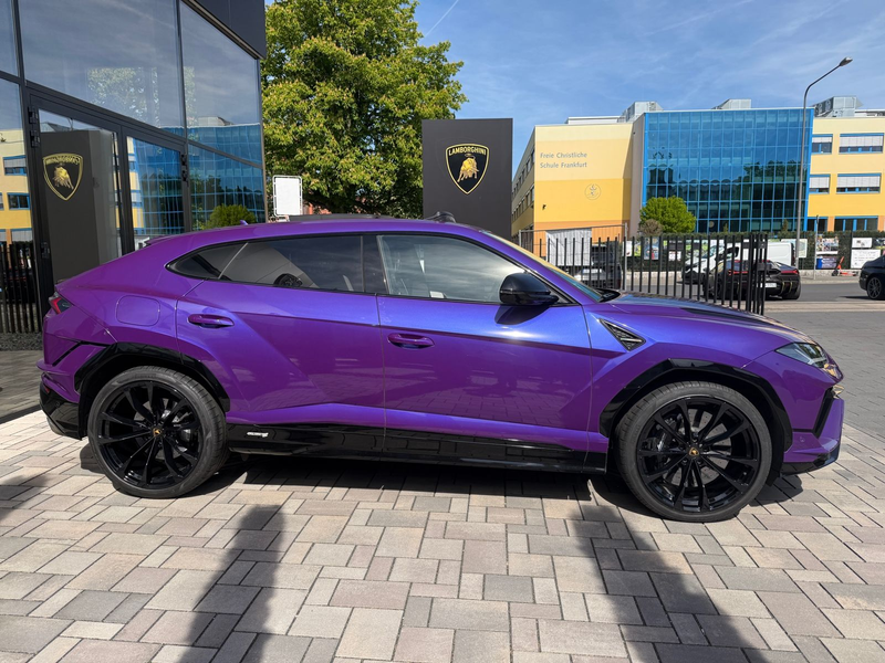 Lamborghini Urus S"Viola Mithras-Nero Ade -Rent possible — photo 2