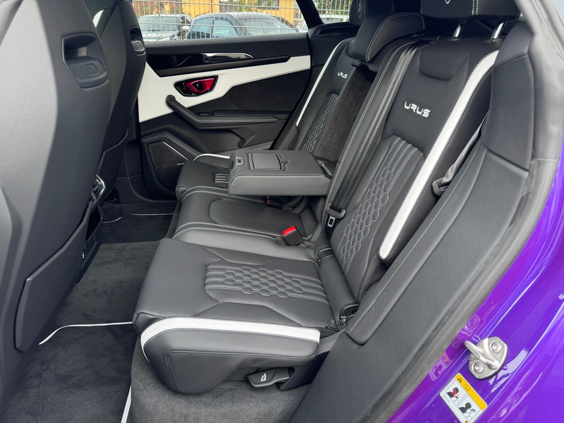 Lamborghini Urus S"Viola Mithras-Nero Ade -Rent possible — photo 12