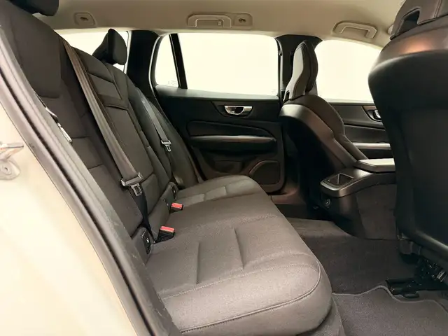 Volvo V60 view 15