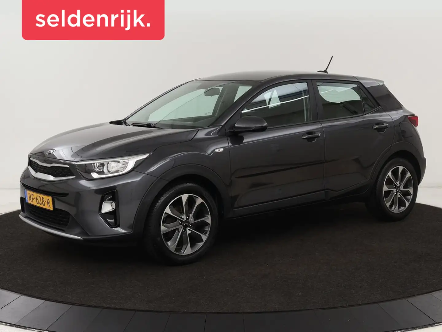 Kia Stonic 1.0 T-GDi ComfortPlusLine Navigator | Trekhaak | C Grijs - 1