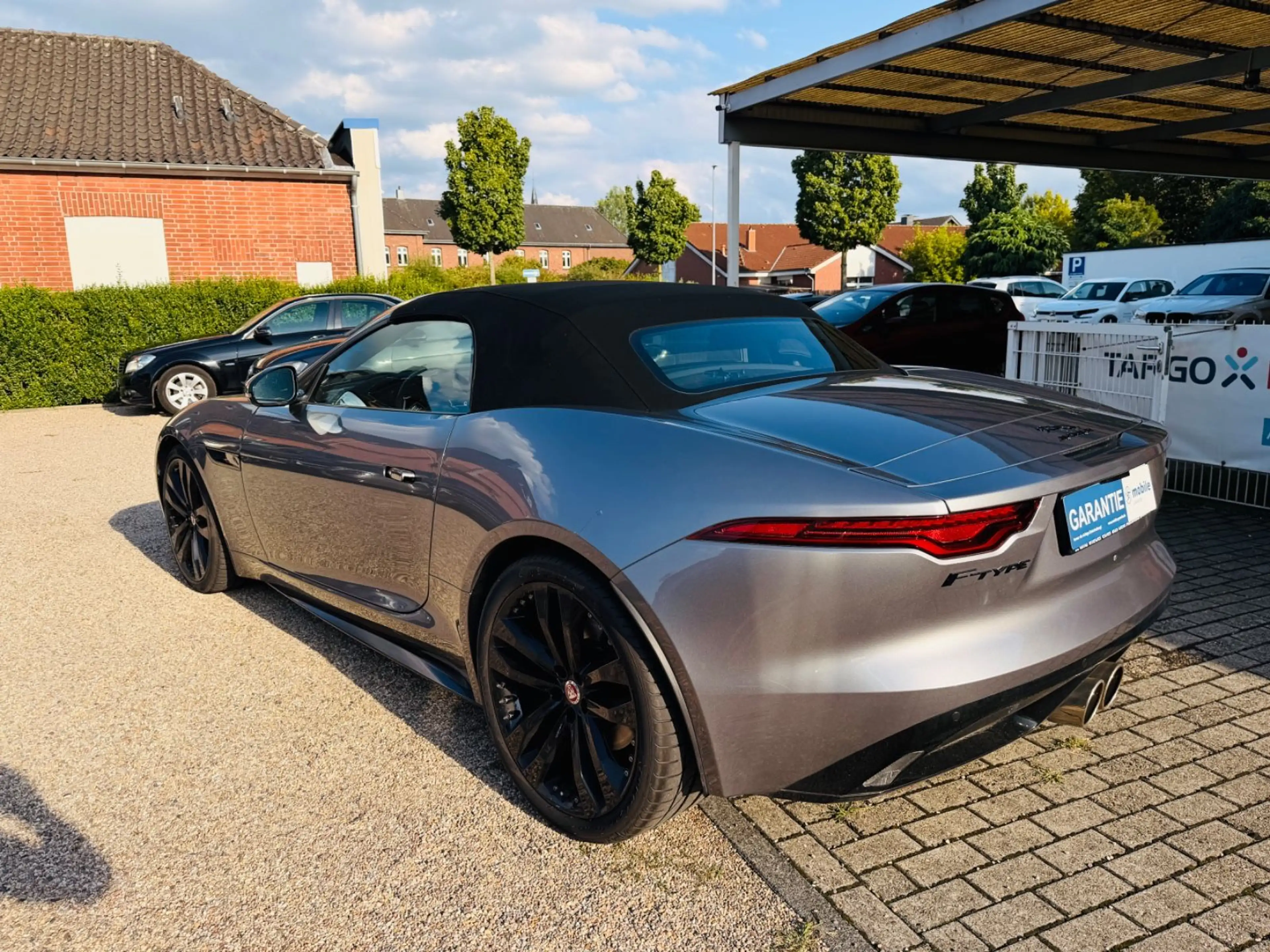 Jaguar F-Type F-TYPE Cabriolet R-Dynamic Black — photo 12