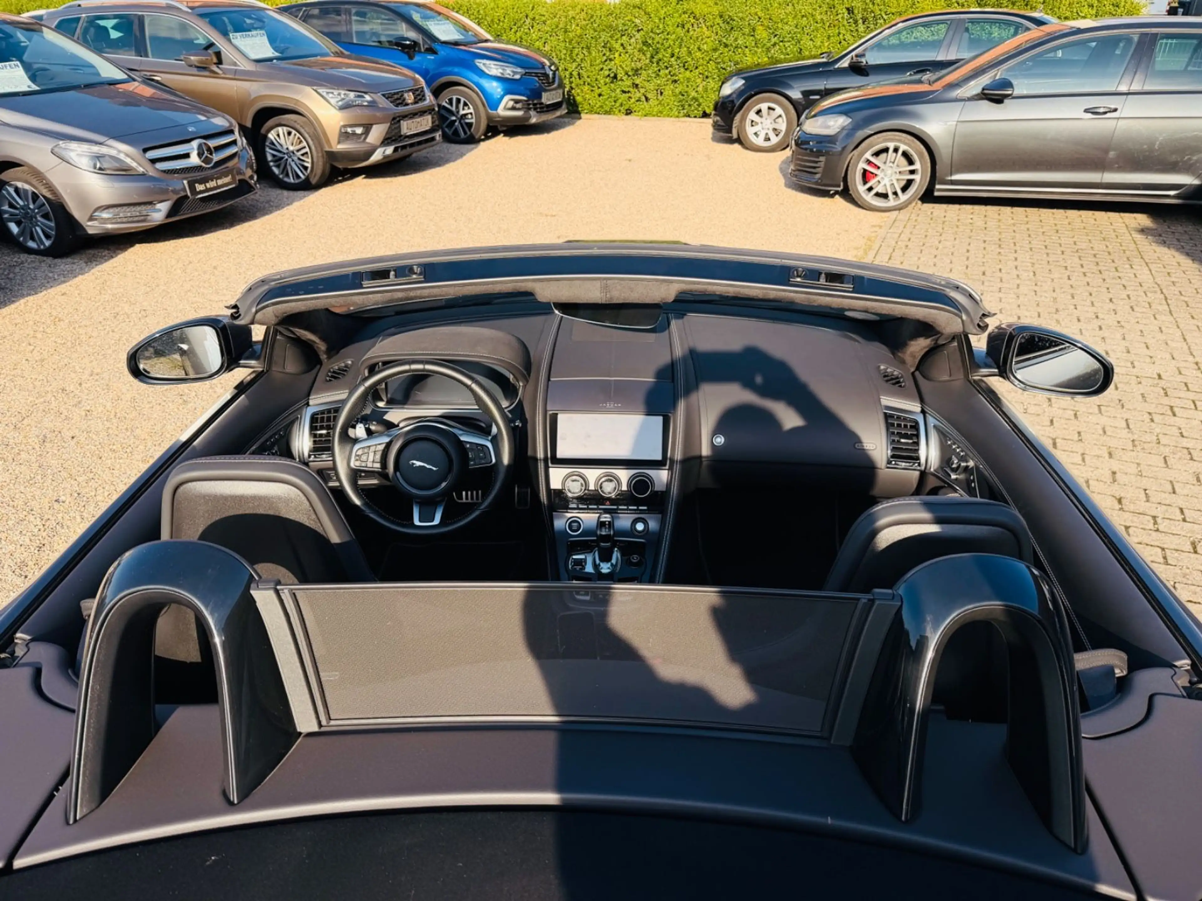 Jaguar F-Type F-TYPE Cabriolet R-Dynamic Black — photo 15