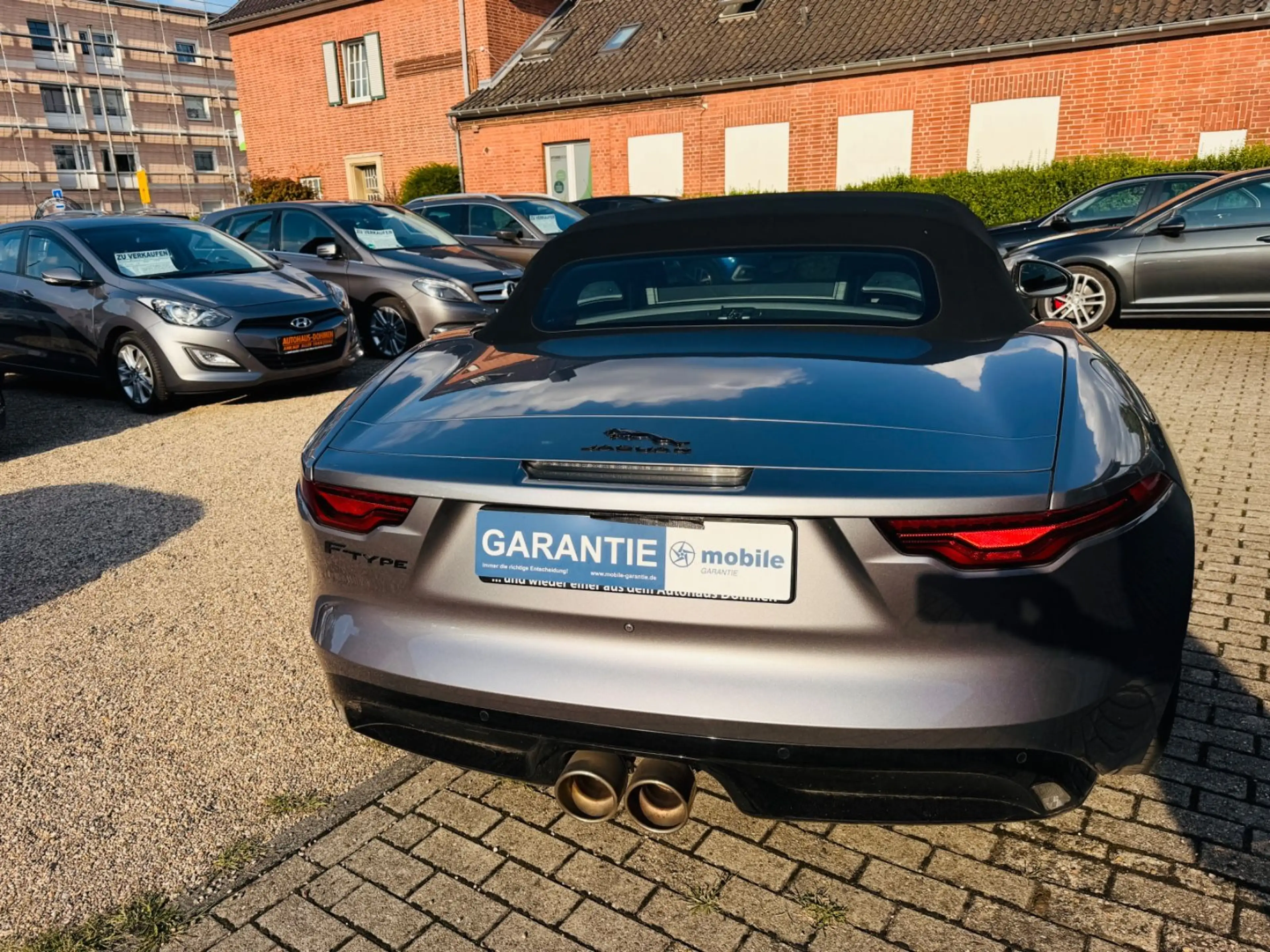 Jaguar F-Type F-TYPE Cabriolet R-Dynamic Black — photo 13