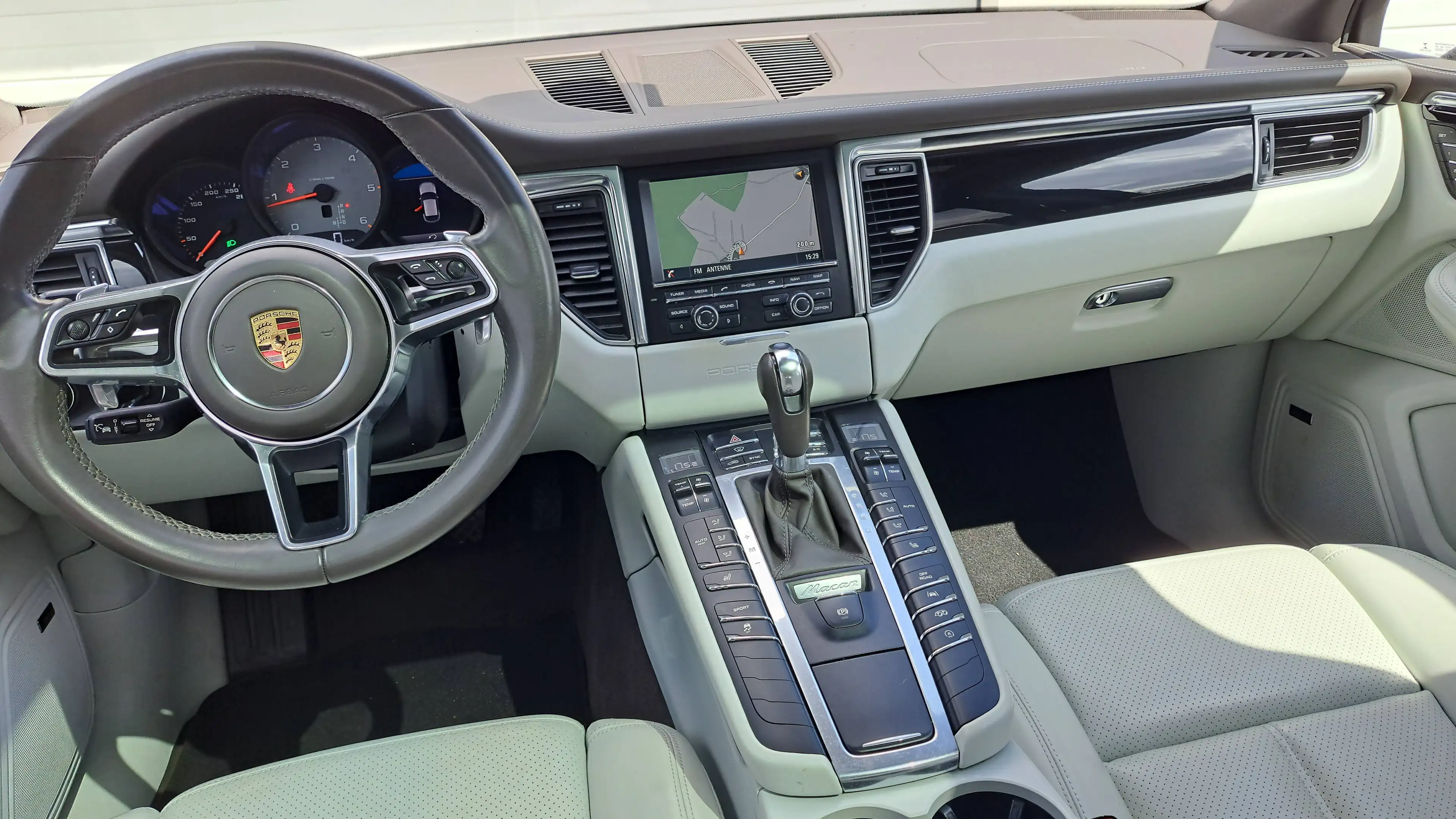 Porsche Macan S Diesel,1.Hd,Panorama,21 Zoll,Unfallfr — photo 9