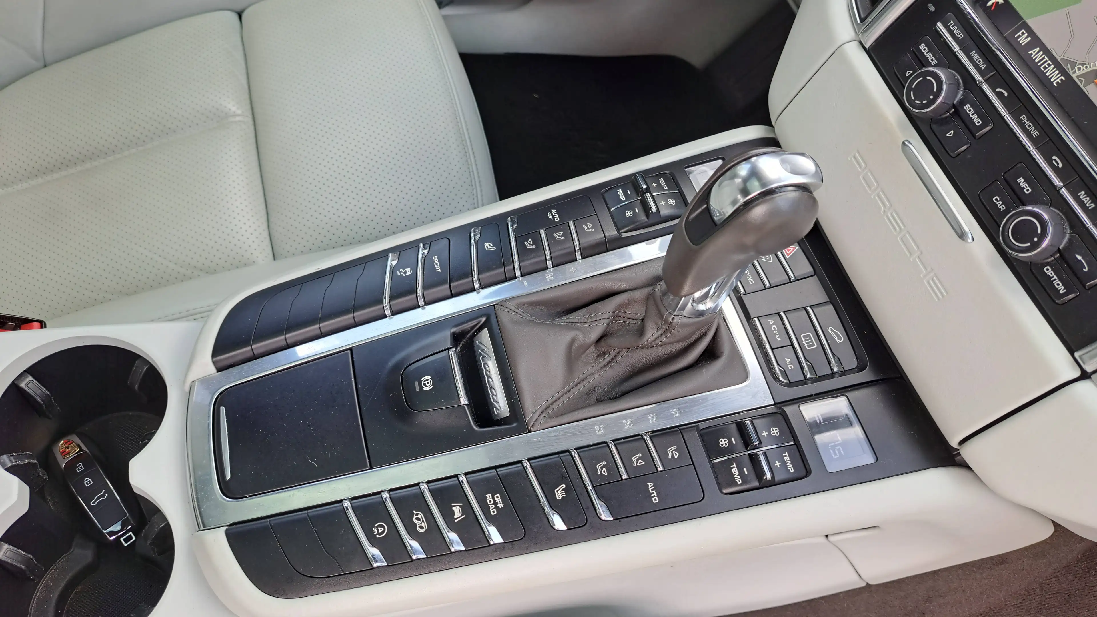 Porsche Macan S Diesel,1.Hd,Panorama,21 Zoll,Unfallfr — photo 12