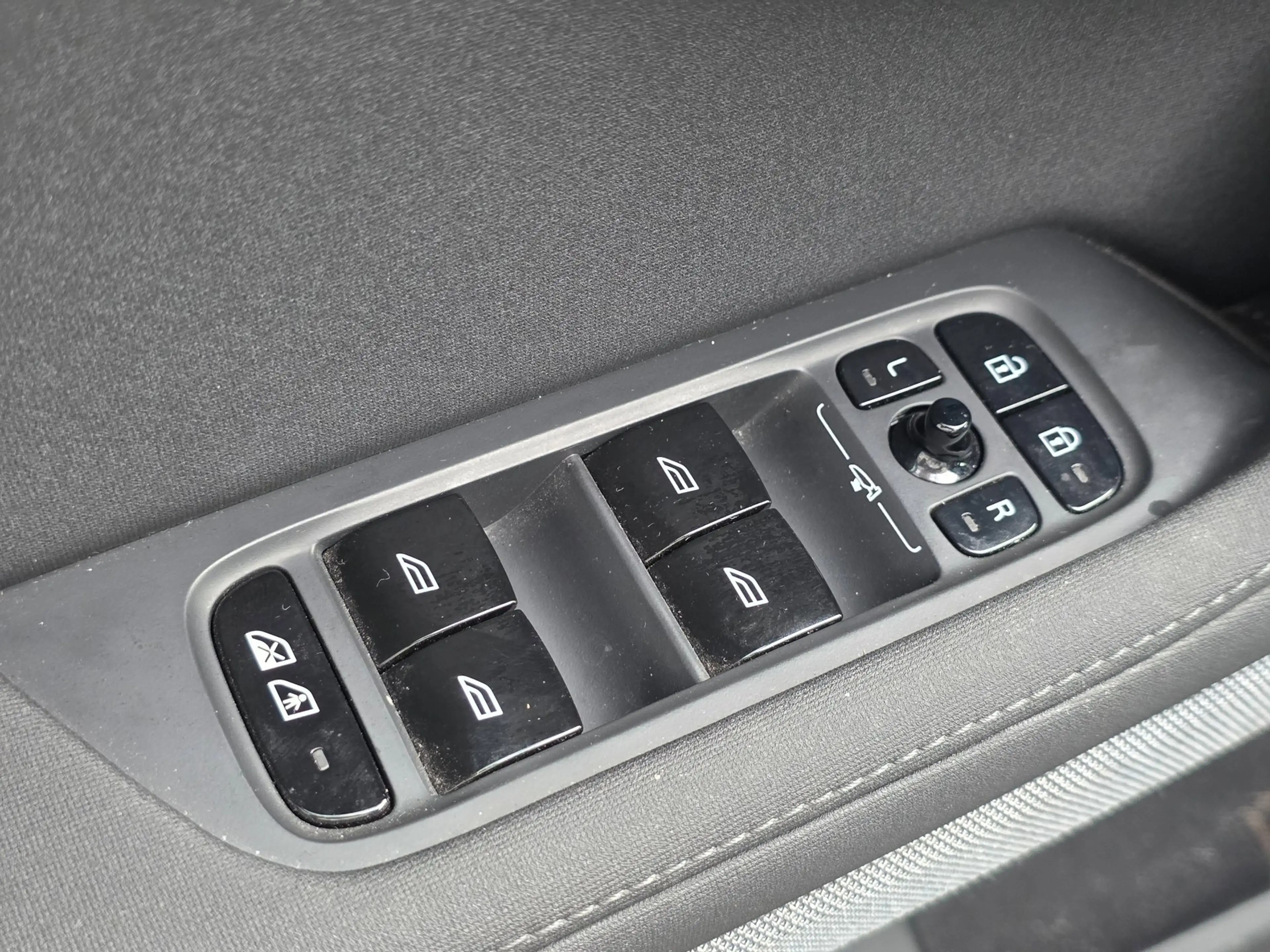 Polestar 2 Long Range Single Motor 78 kWh | 92% SOH | PANO | — photo 29