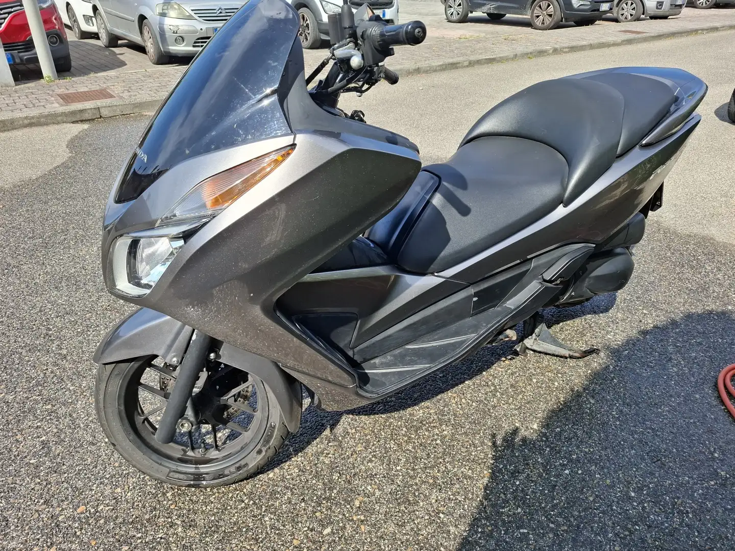 Honda Forza 300 Grau - 1