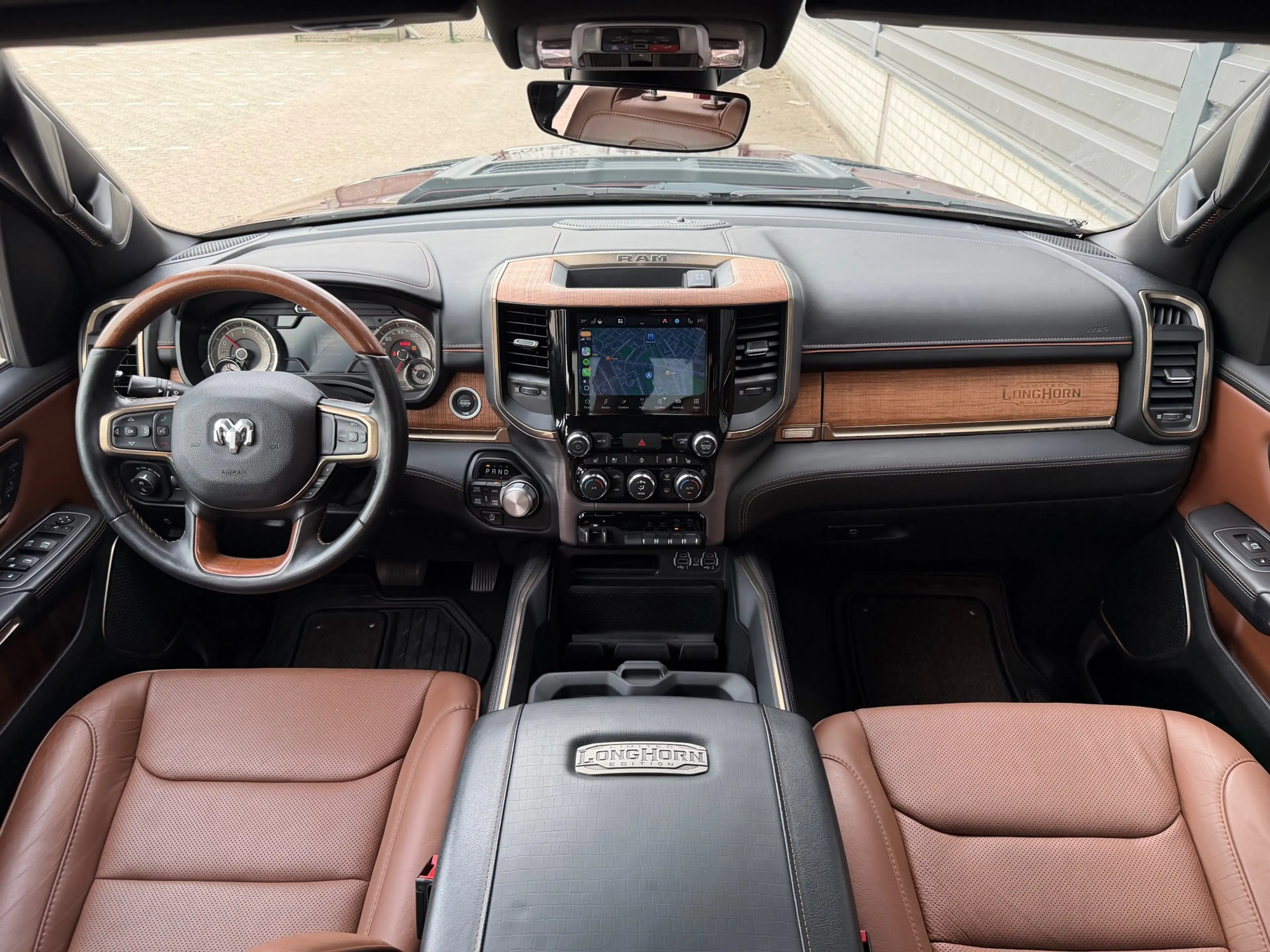 Dodge RAM 1500 5.7 V8 4x4 eTorque LIMITED LONGHORN EDITION — photo 3