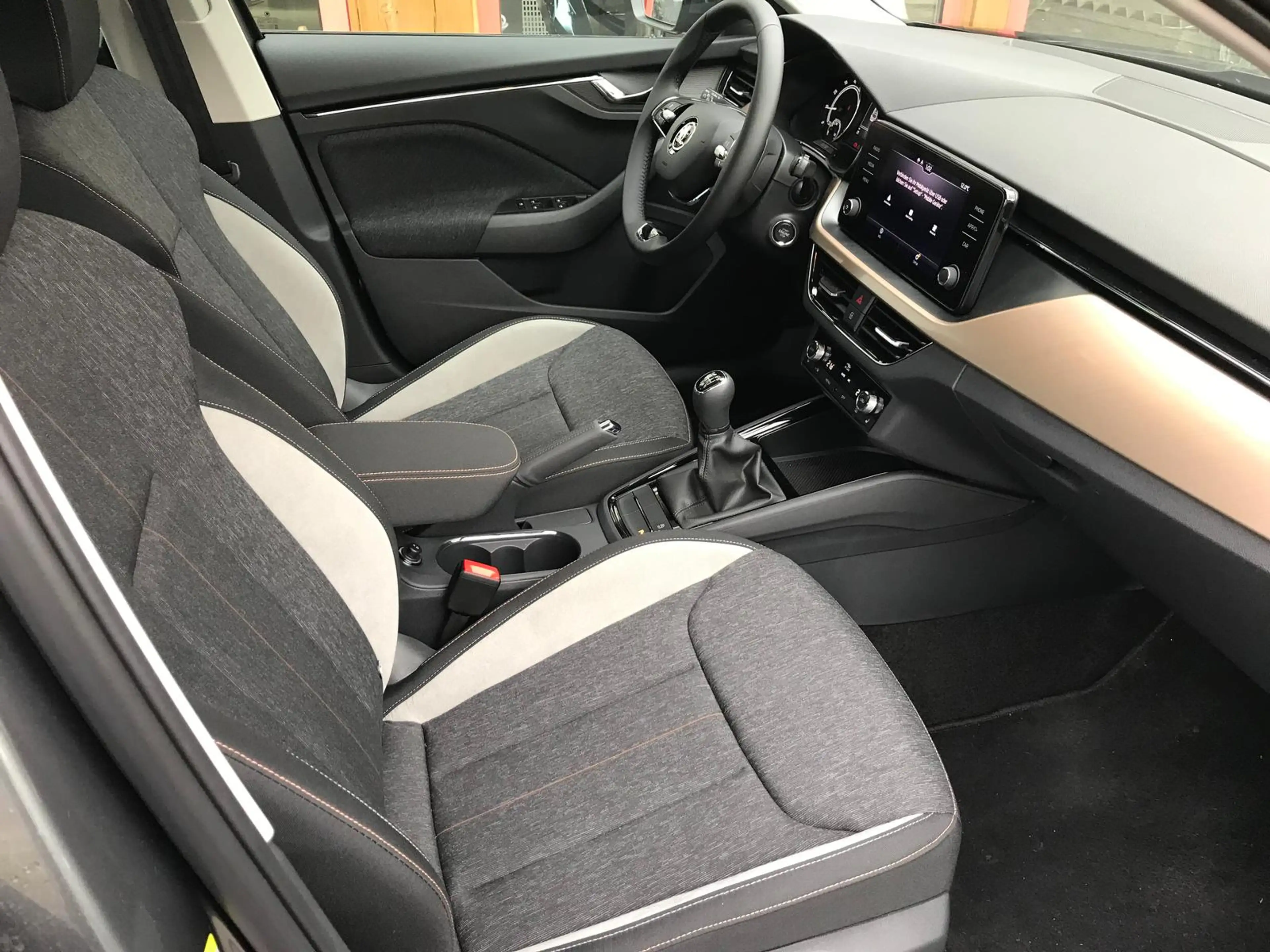 Skoda Kamiq 1.5TSI 16V-DSG-Selection-Navi-Conviniece — photo 12