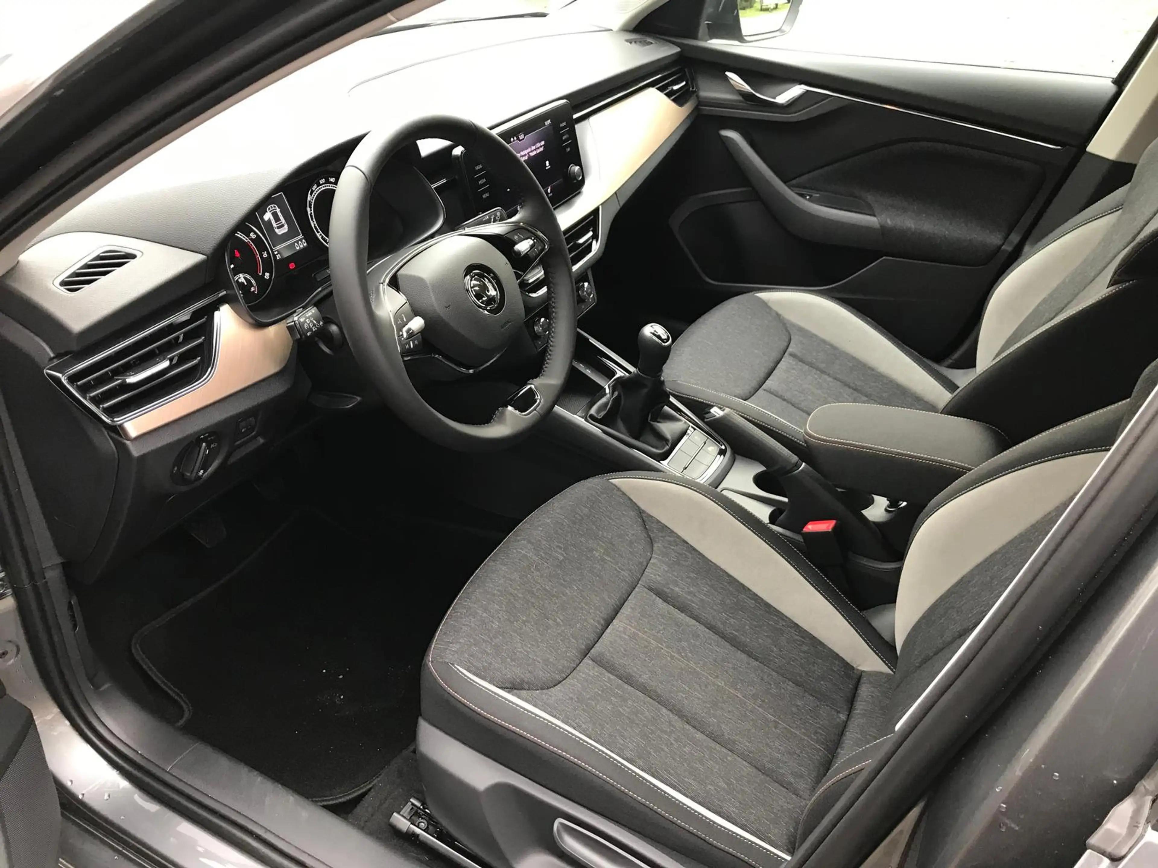 Skoda Kamiq 1.5TSI 16V-DSG-Selection-Navi-Conviniece — photo 11