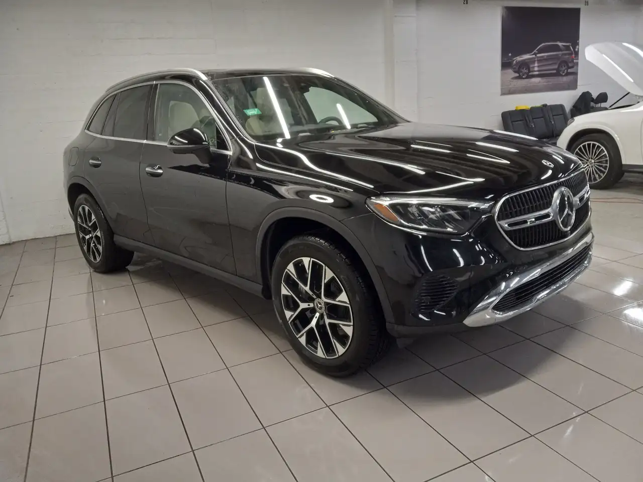 Mercedes-Benz GLC снимка Mercedes-Benz GLC