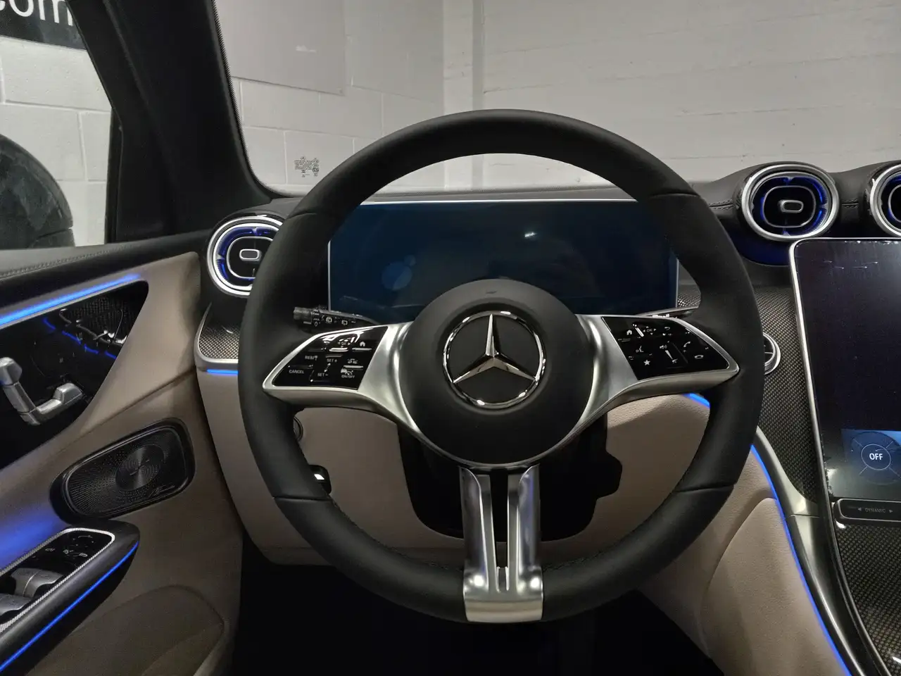 Mercedes-Benz GLC снимка Mercedes-Benz GLC