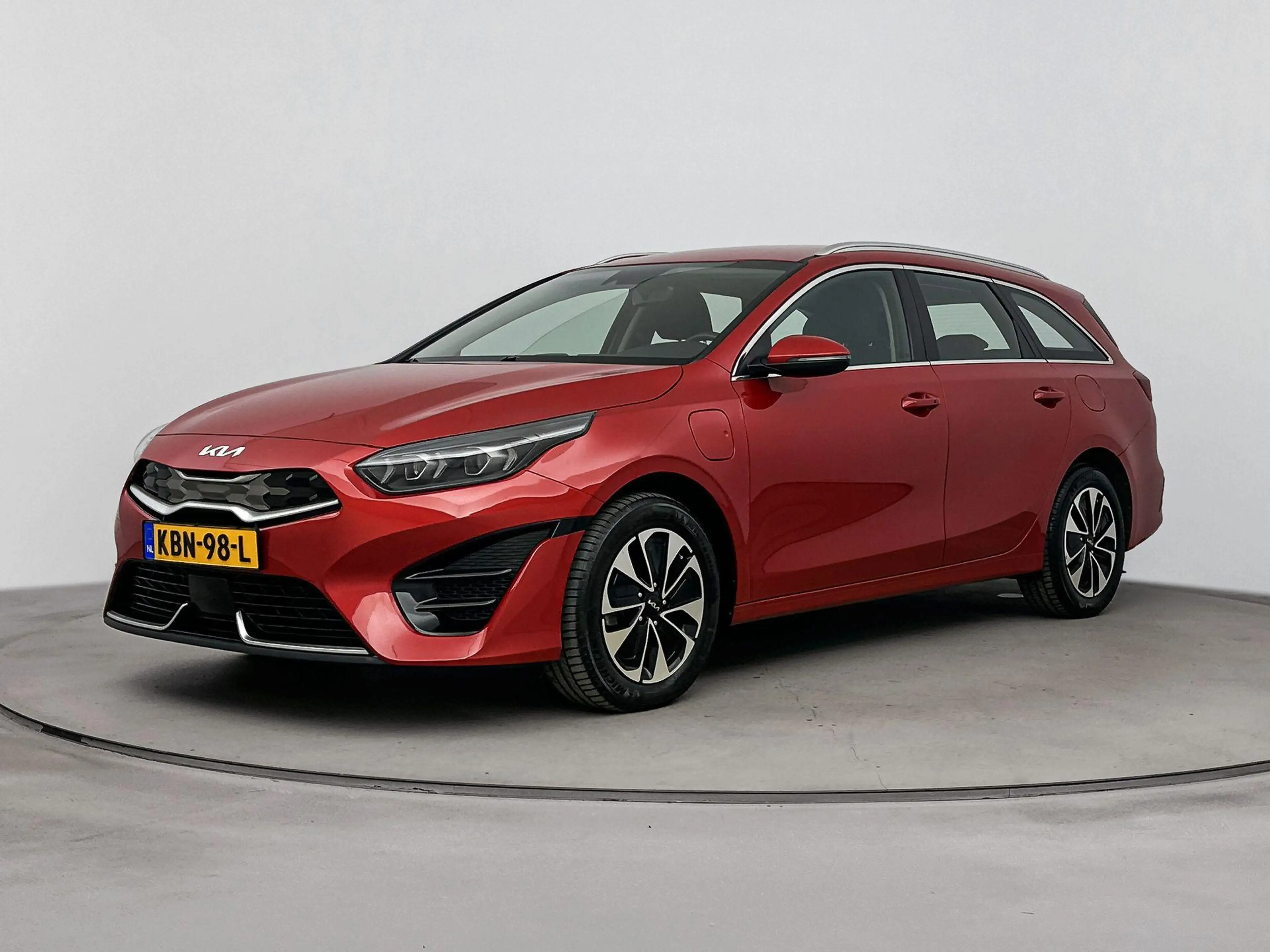 Kia Ceed SW / cee'd SW Sportswagon 1.6 GDI PHEV DYNAMICPLUSLINE | SUMMERD — photo 8