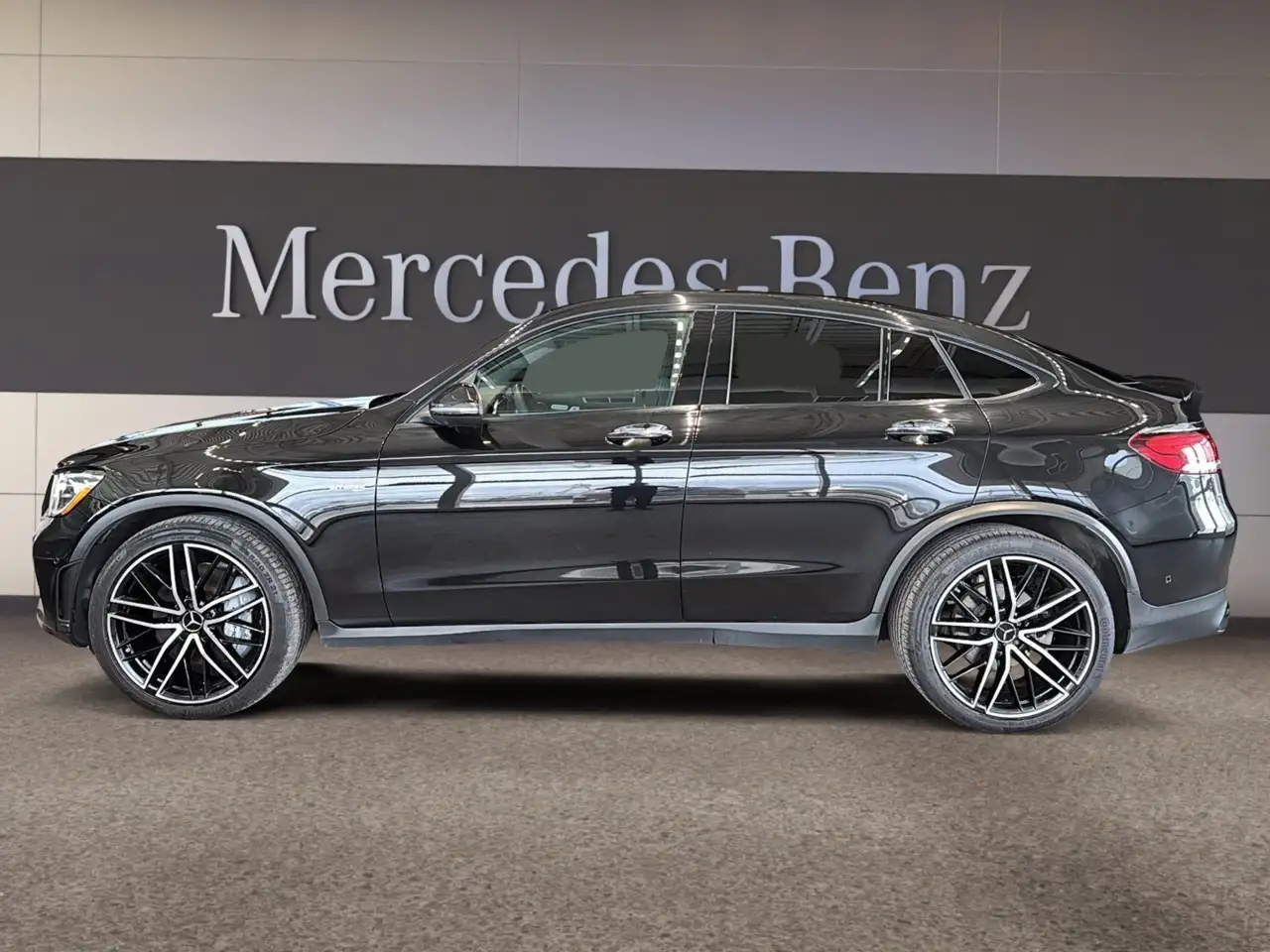 Mercedes-Benz GLC снимка Mercedes-Benz GLC