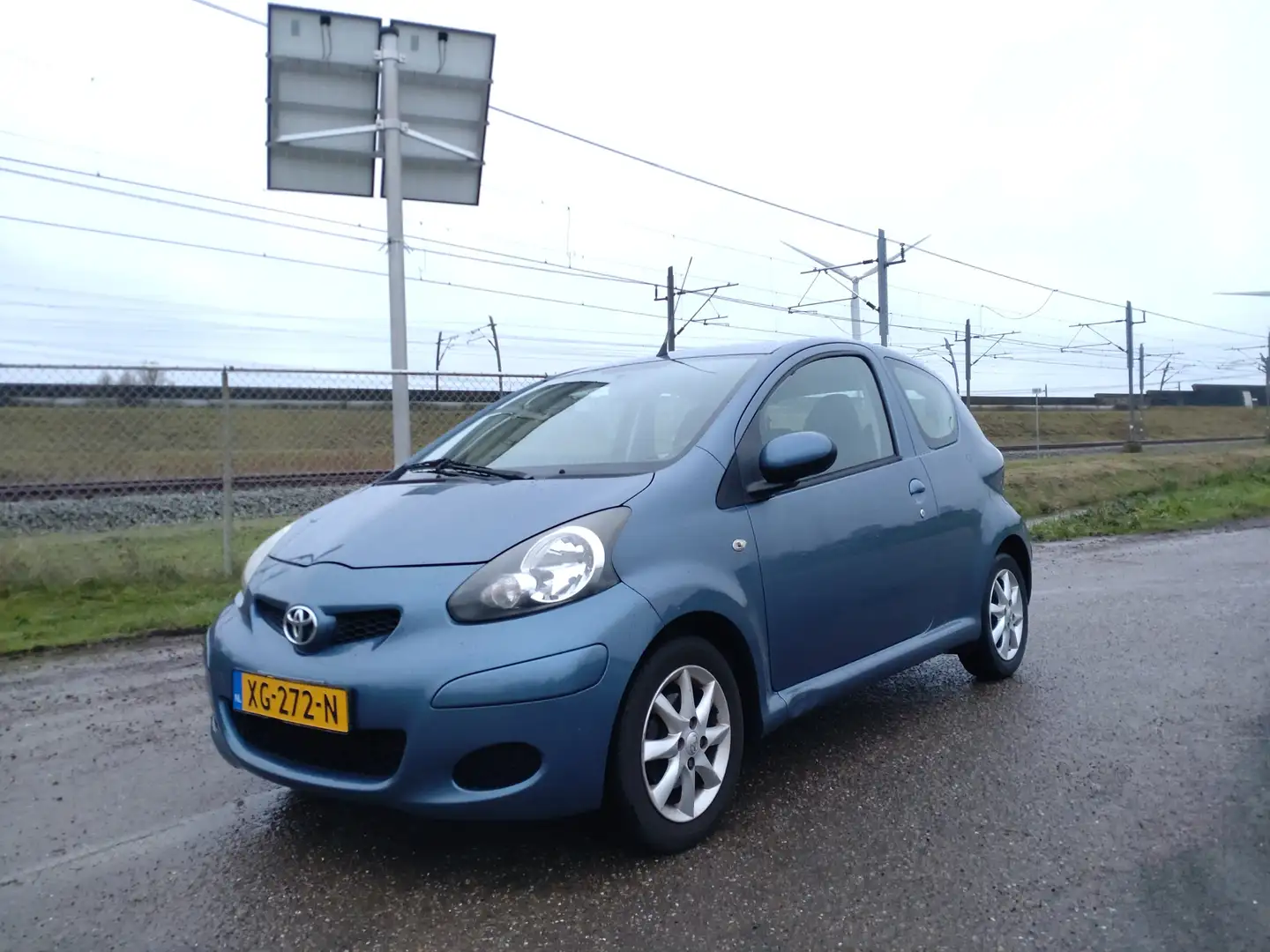 Toyota Aygo 1.0-12V Access Airco NIEUWE APK Bleu - 1