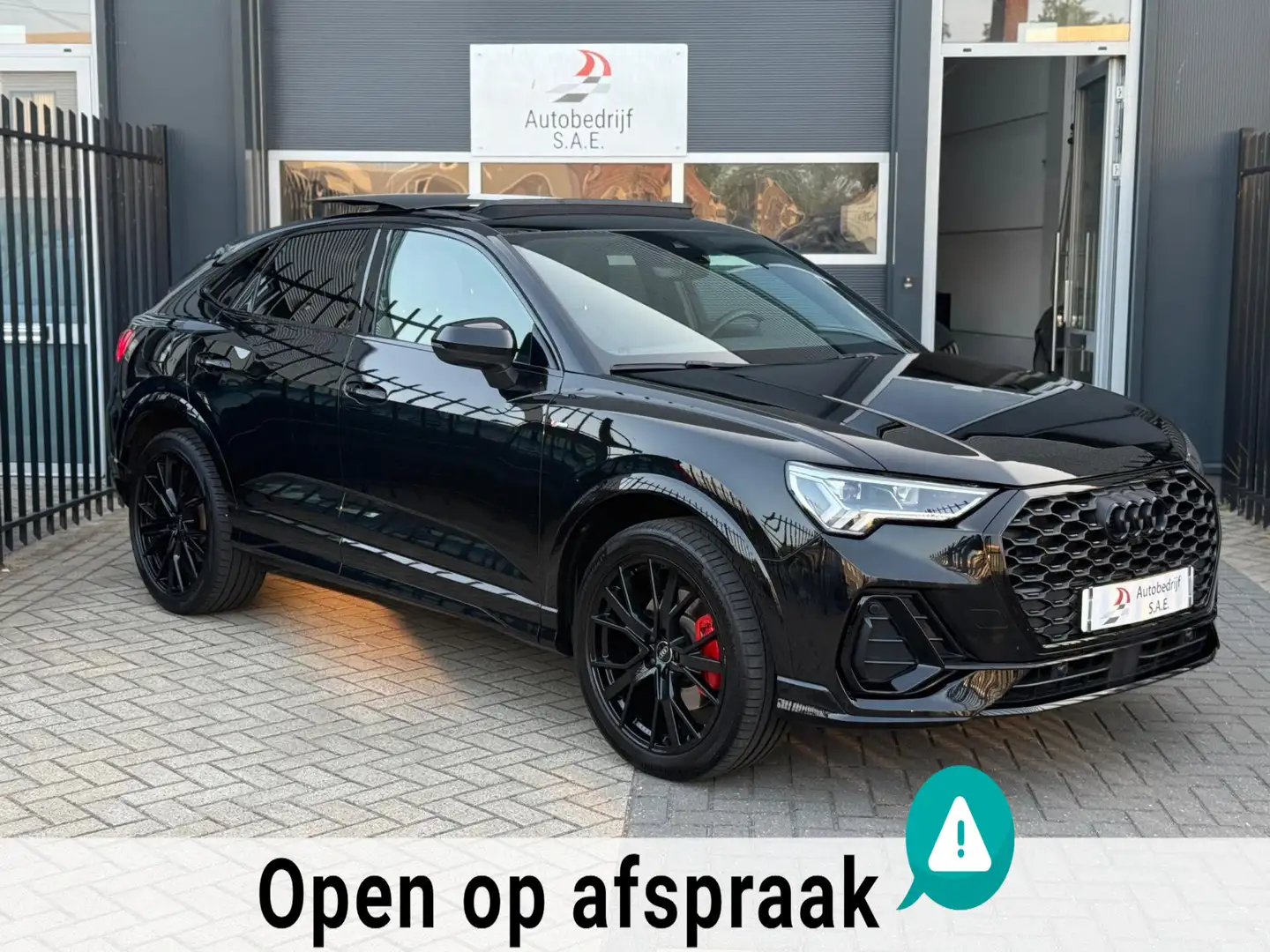 Audi Q3 Sportback 45 TFSI e 3x S-Line MATRIX PANO 360 SONO Zwart - 2