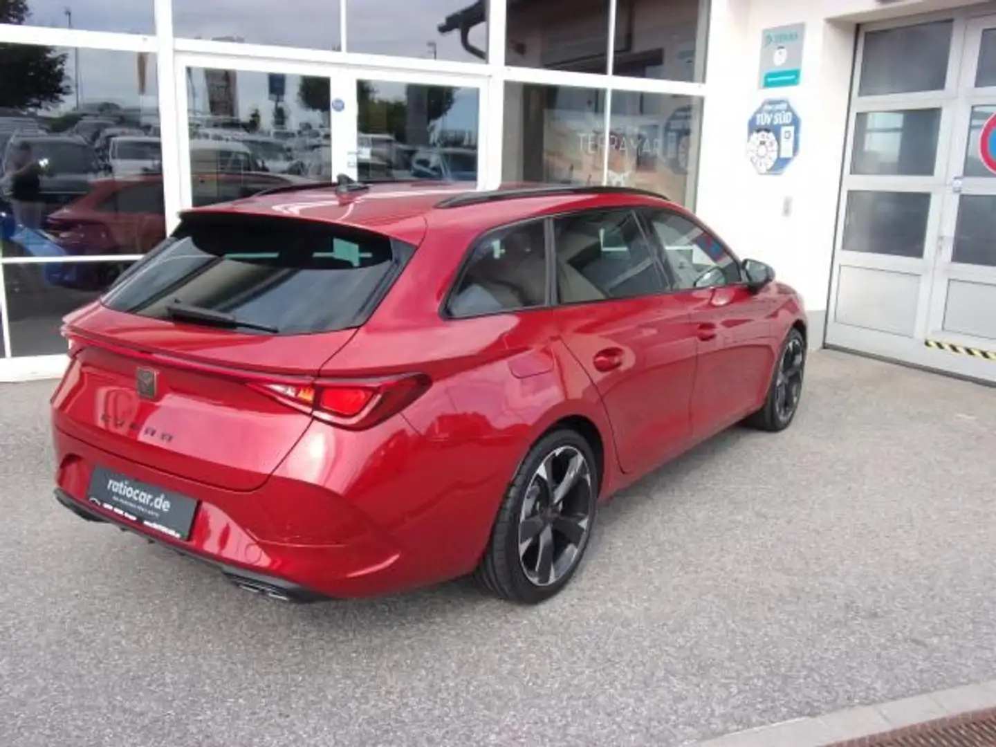 CUPRA Leon LEON SPORTSTOURER 2.0 TSI DSG NAVI SITZHEIZ. EPH Rot - 2