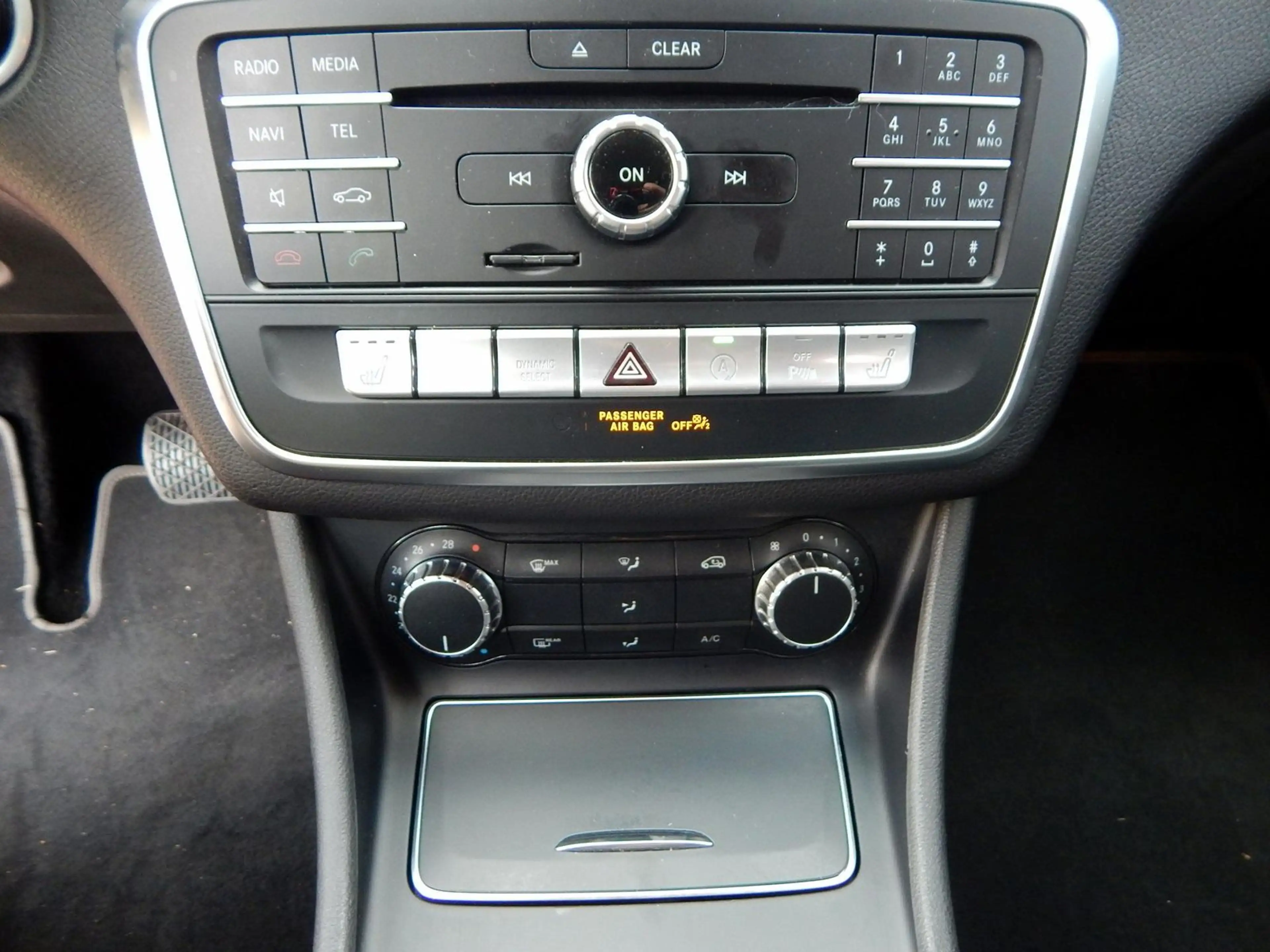 Mercedes-Benz CLA 220 4Matic Urban — photo 13