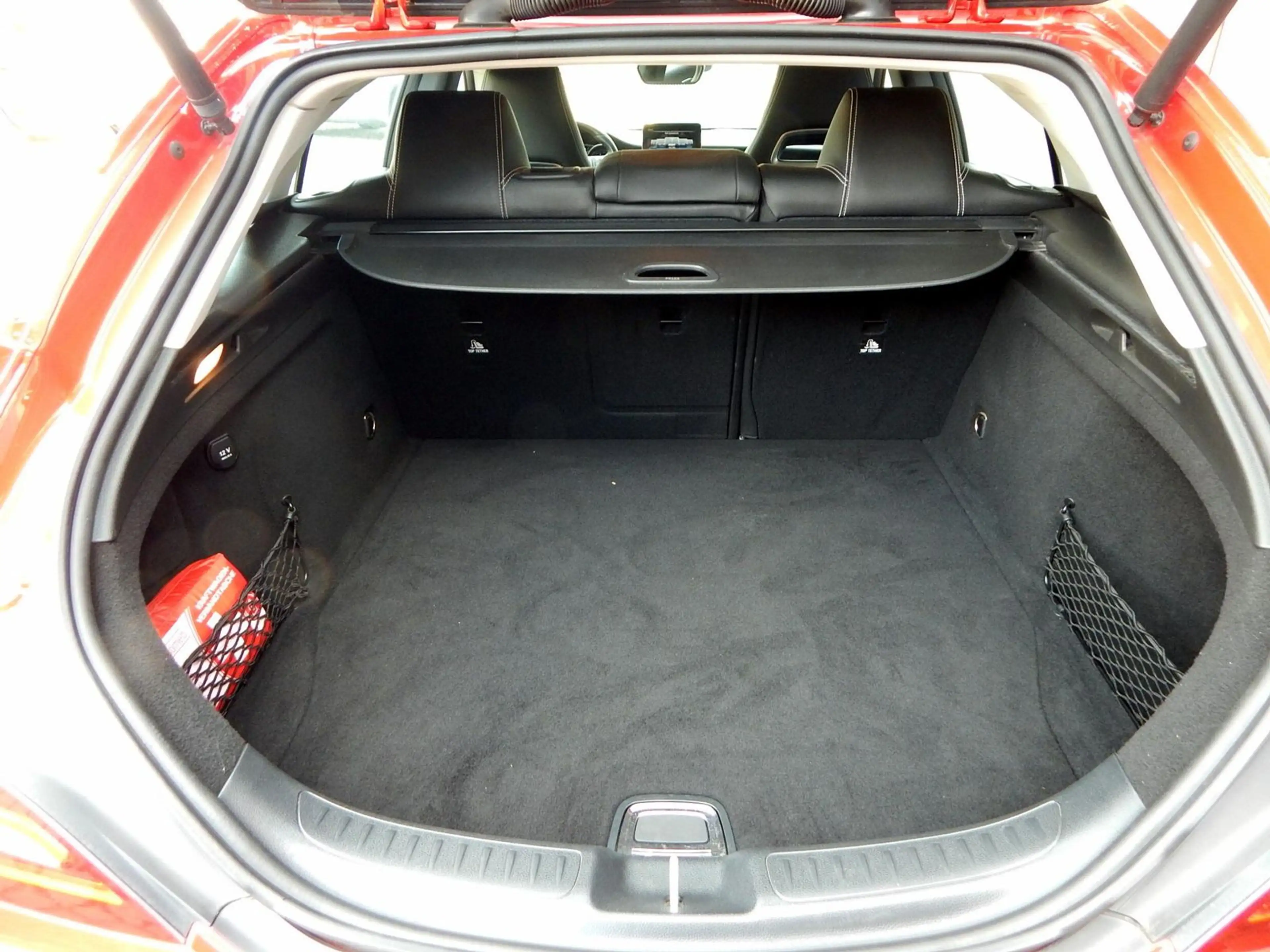 Mercedes-Benz CLA 220 4Matic Urban — photo 8