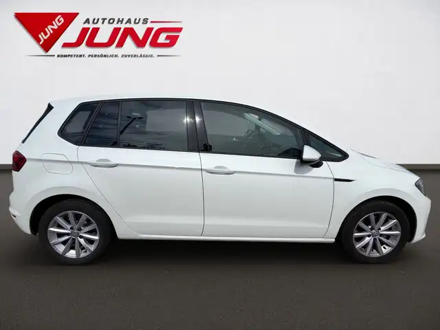 Volkswagen Golf view 7