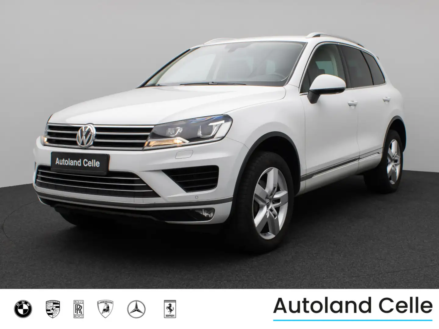Volkswagen Touareg V6 3.0 TDI Terrain Tech 4Motion PDC AHK Weiß - 1