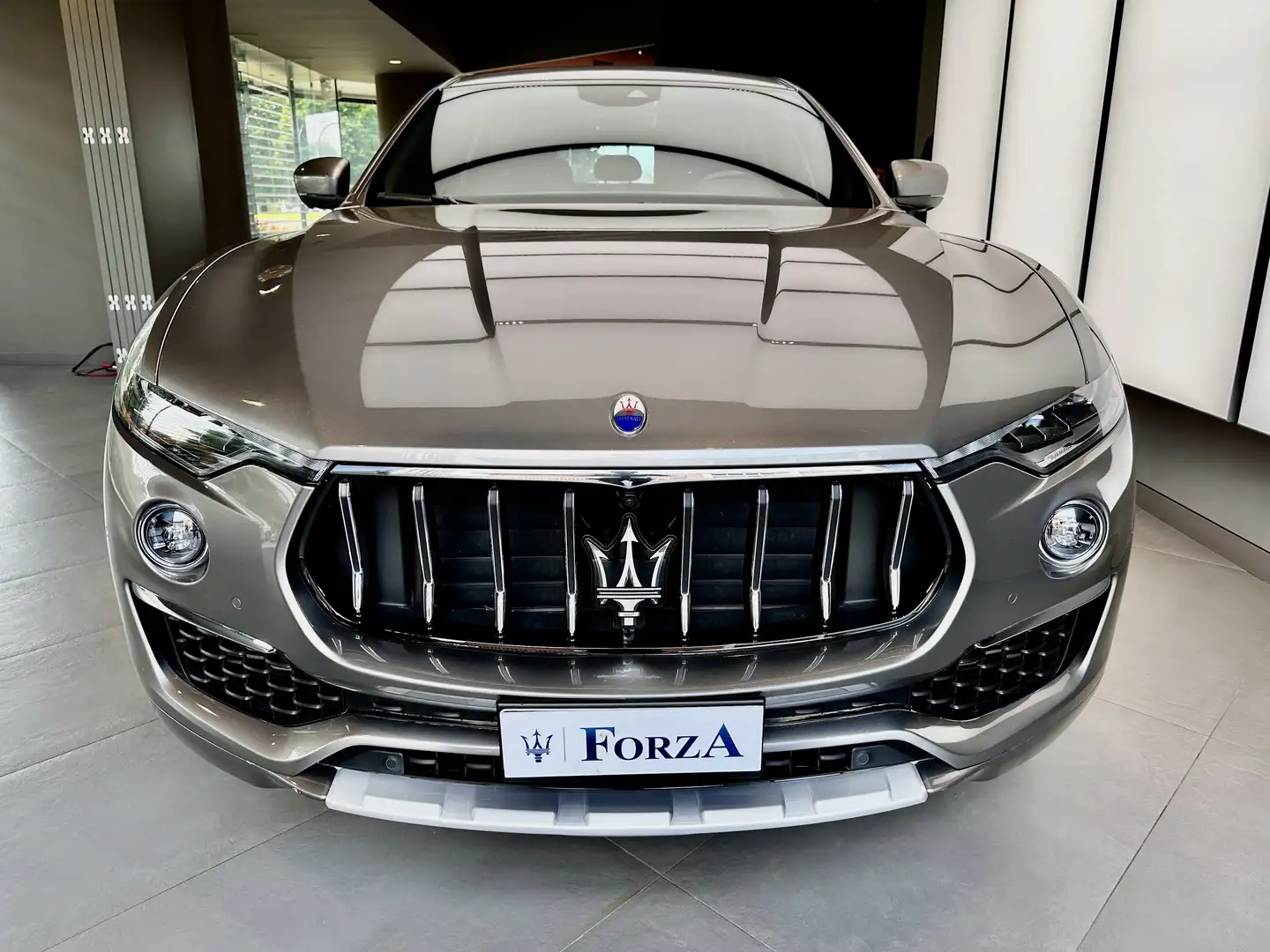 Maserati Levante 3.0 V6 S Granlusso 430cv auto, ADAS, Tetto Panoram Grigio - 2