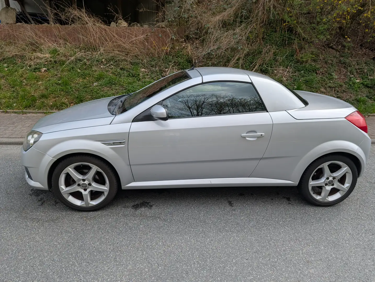 Opel Tigra Tigra Twin Top 1.8 Sport Stříbrná - 1
