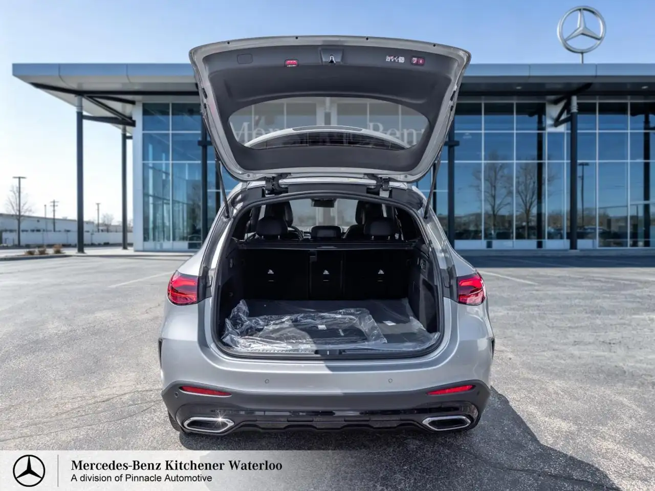 Mercedes-Benz GLC снимка Mercedes-Benz GLC